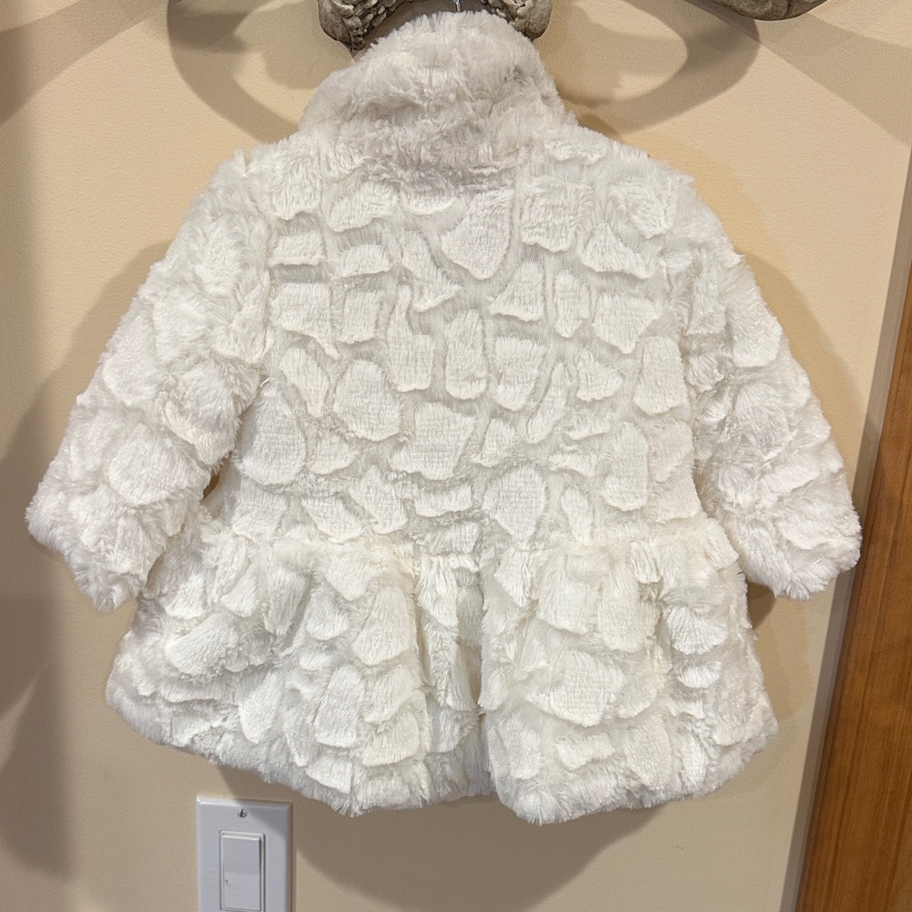 Calvin Klein Kids Cream Textured Puffer Coat - Picture 4 of 7
